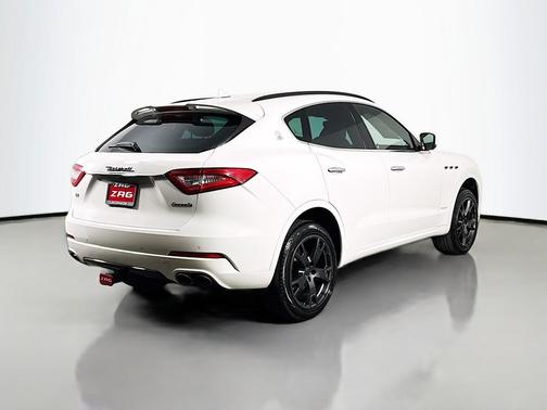 Bianco 2018 Maserati Levante S GranSport