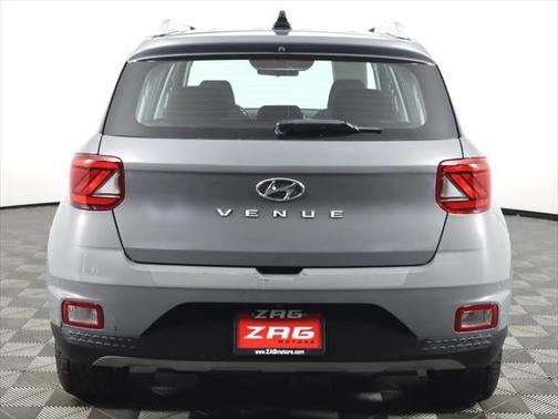 2022 Hyundai VENUE SEL