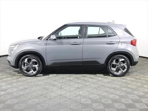2022 Hyundai VENUE SEL