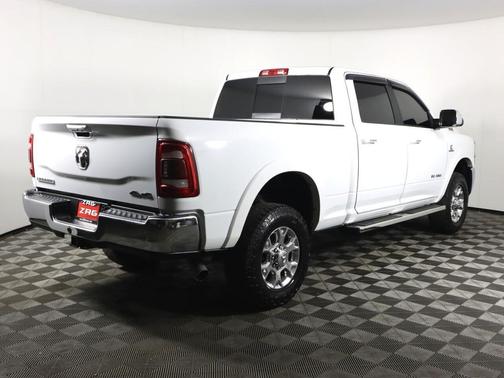 2020 RAM 2500 Laramie Crew Cab 4X4 6'4' Box