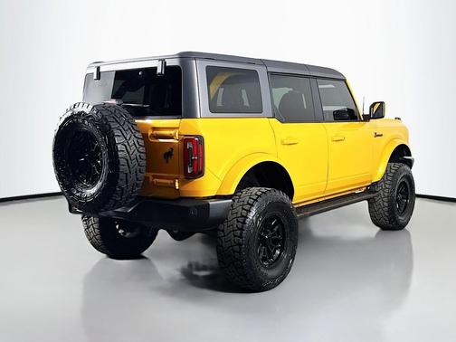 Cyber Orange Metallic Tricoat 2021 Ford Bronco Outer Banks