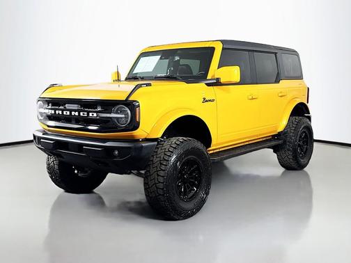 Cyber Orange Metallic Tricoat 2021 Ford Bronco Outer Banks