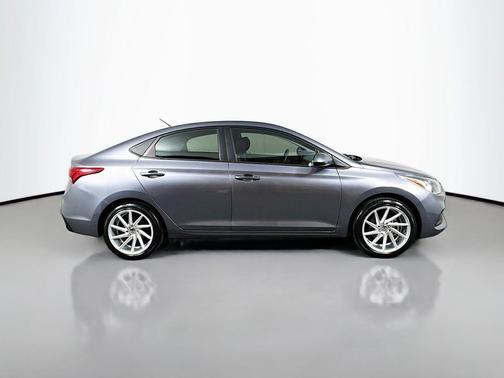2019 Hyundai Accent SE