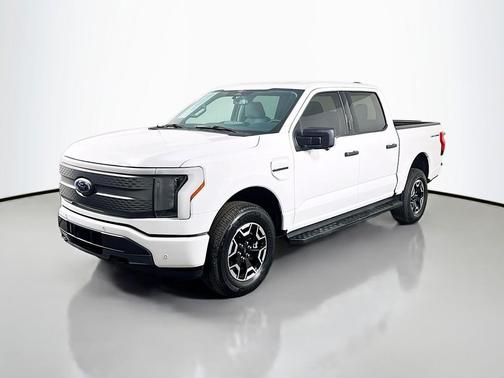 2023 Ford F-150 Lightning XLT