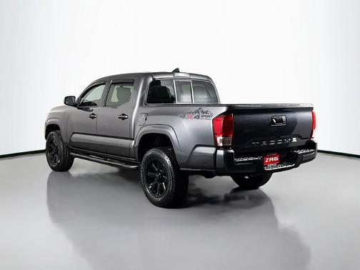 2017 Toyota Tacoma SR