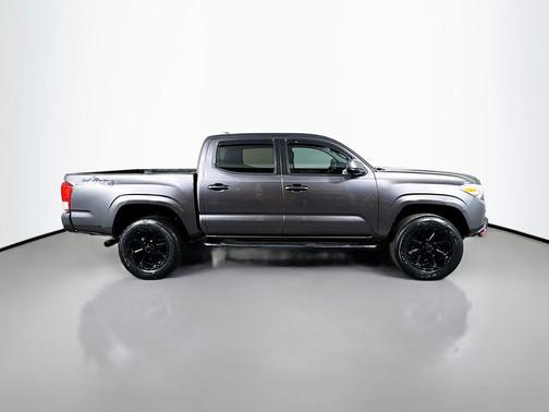2017 Toyota Tacoma SR