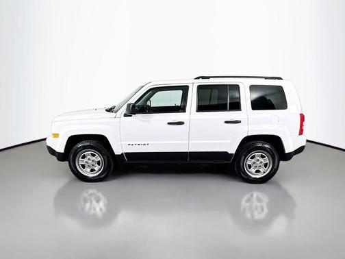 White 2017 Jeep Patriot Sport