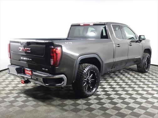 2022 GMC Sierra 1500 SLE