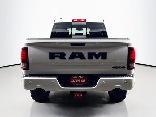 2017 RAM 1500 Night Crew Cab 4x4 5'7' Box
