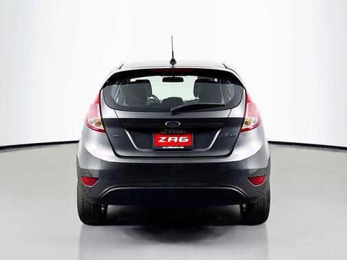 Magnetic Metallic 2019 Ford Fiesta SE