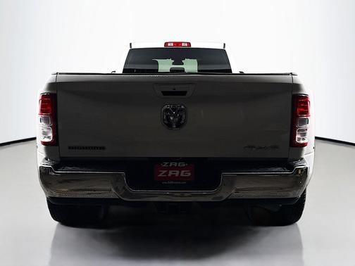 2021 RAM 3500 Big Horn Crew Cab 4x4 8' Box