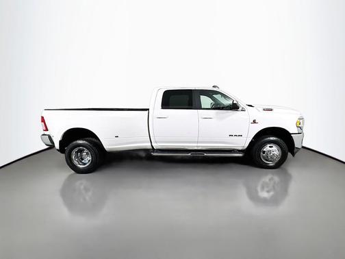 2021 RAM 3500 Big Horn Crew Cab 4x4 8' Box
