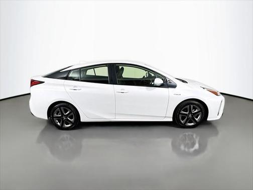 2022 Toyota Prius XLE