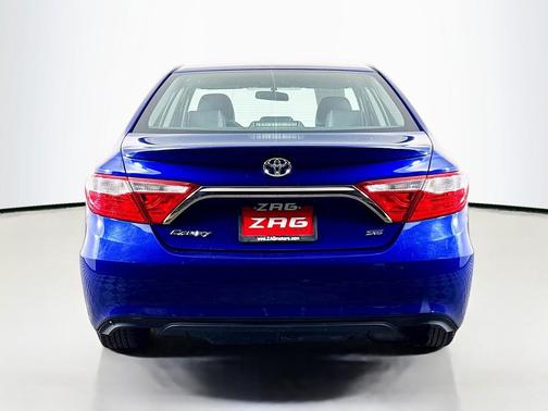 2016 Toyota Camry SE