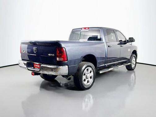 2017 RAM 3500 Big Horn Crew Cab 4x4 6'4' Box