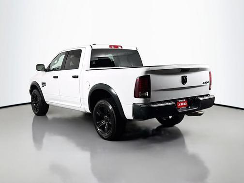 2024 RAM 1500 Classic Warlock Crew Cab 4x4 5'7' Box