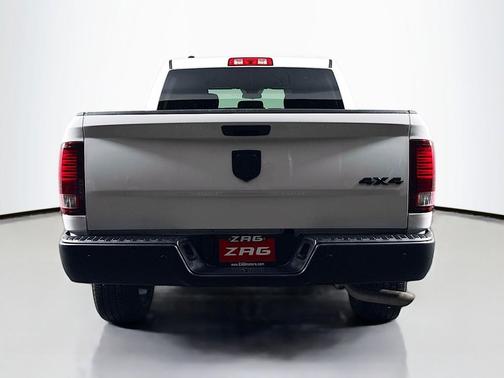 2024 RAM 1500 Classic Warlock Crew Cab 4x4 5'7' Box