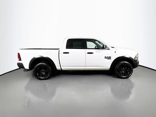 2024 RAM 1500 Classic Warlock Crew Cab 4x4 5'7' Box