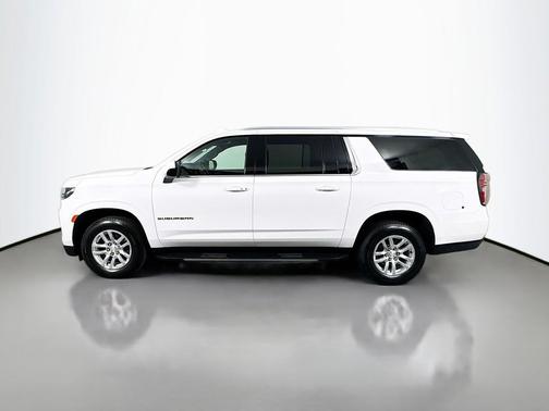 2022 Chevrolet Suburban LS
