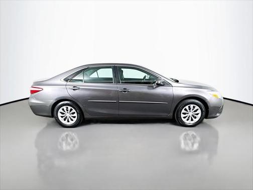 2016 Toyota Camry Hybrid LE