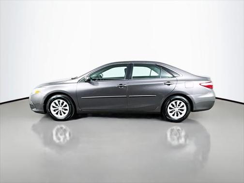 2016 Toyota Camry Hybrid LE