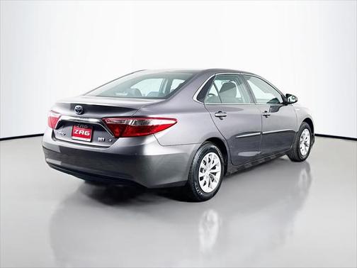 2016 Toyota Camry Hybrid LE
