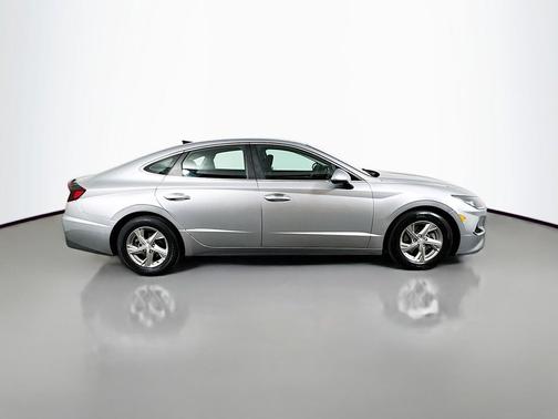 Shimmering Silver Pearl 2021 Hyundai SONATA SE
