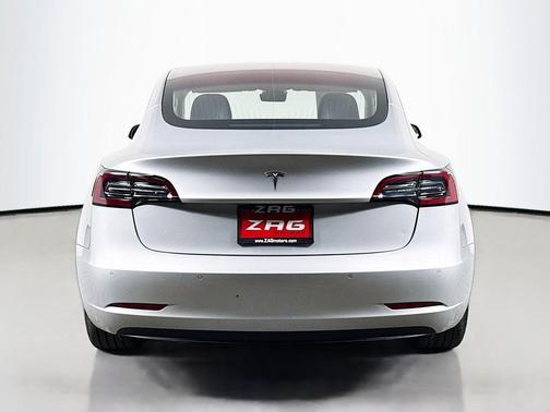 Silver 2018 Tesla Model 3 Standard