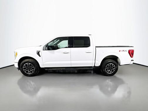 Oxford White 2022 Ford F-150 XLT