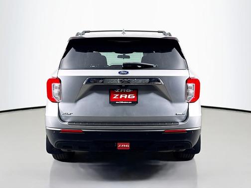 Iconic Silver Metallic 2020 Ford Explorer XLT