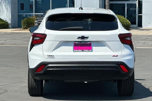 Summit White 2026 Chevrolet Trax FWD 1RS