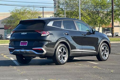 Fusion Black 2024 Kia Sportage LX