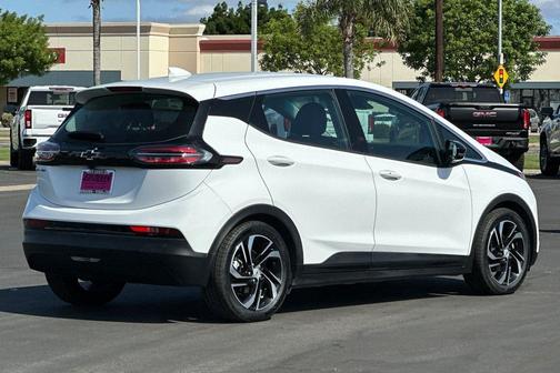 Summit White 2022 Chevrolet Bolt EV FWD 2LT