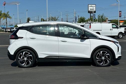 Summit White 2022 Chevrolet Bolt EV FWD 2LT