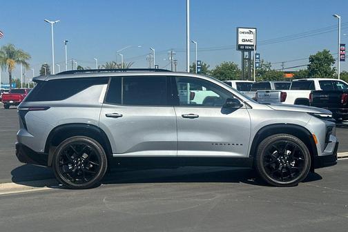 Sterling Gray Metallic 2026 Chevrolet Traverse RS