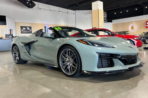 Cacti Green 2024 Chevrolet Corvette Z06