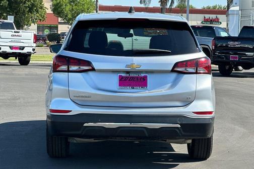 Silver Ice Metallic 2022 Chevrolet Equinox 1LT