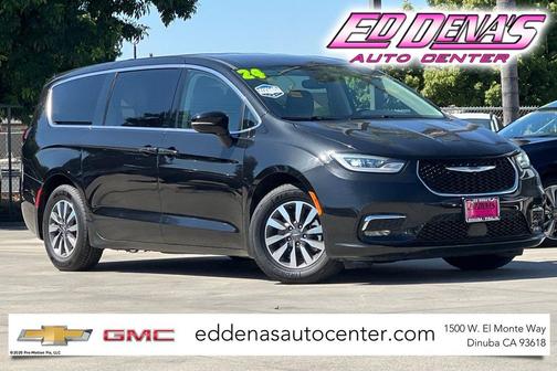 Brilliant Black Crystal Pearlcoat 2024 Chrysler Pacifica Hybrid Select