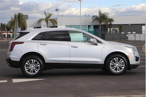 Photo 4 of 32 of 2020 Cadillac XT5 Premium Luxury
