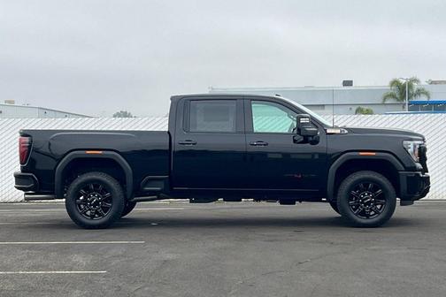 Onyx Black 2026 GMC Sierra 2500 AT4