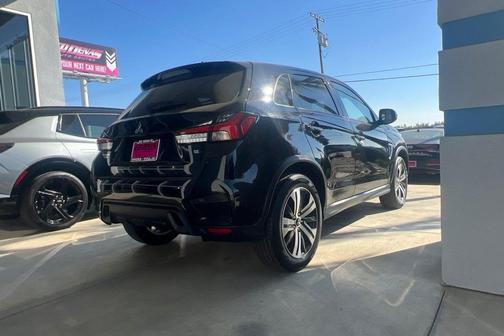 Labrador Black Pearl 2025 Mitsubishi Outlander Sport SE