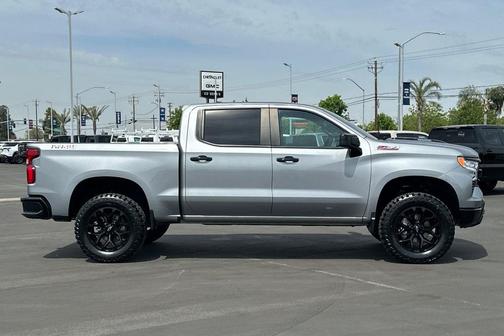Sterling Gray Metallic 2024 Chevrolet Silverado 1500 LT Trail Boss