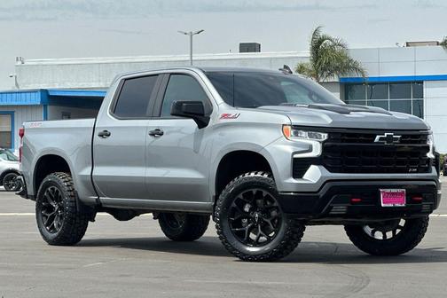 Sterling Gray Metallic 2024 Chevrolet Silverado 1500 LT Trail Boss