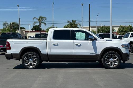 Ivory White Tri-Coat Pearlcoat 2023 RAM 1500 Longhorn