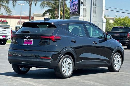 Mosaic Black Metallic 2027 Chevrolet Bolt LT FWD