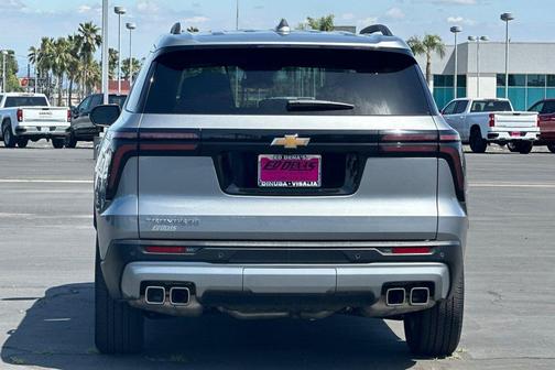 Sterling Gray Metallic 2025 Chevrolet Traverse LT