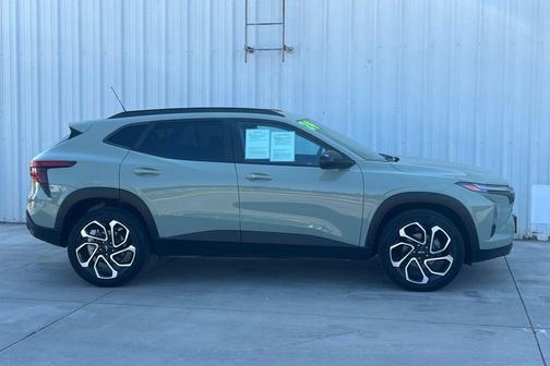 Cacti Green 2024 Chevrolet Trax FWD 2RS