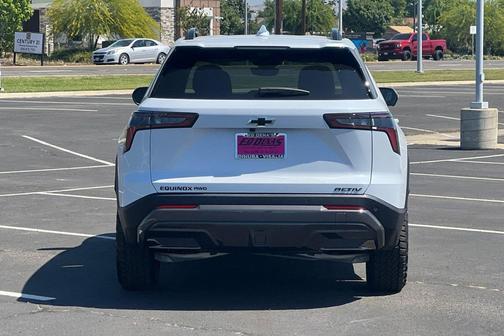 Polar White Tricoat 2026 Chevrolet Equinox AWD ACTIV
