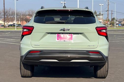 Cacti Green 2026 Chevrolet Trax FWD ACTIV