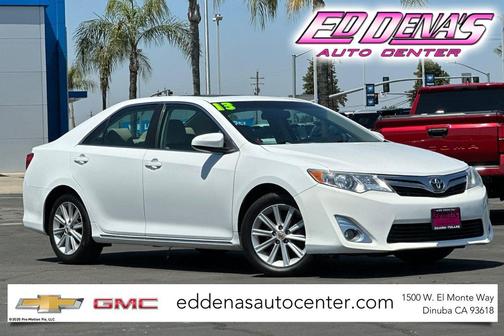 Super White 2013 Toyota Camry XLE